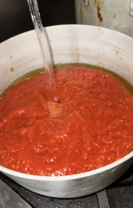  marinara sauce simmering