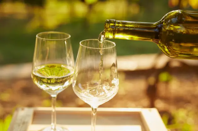 pinot grigio wine to serve with chicken parm