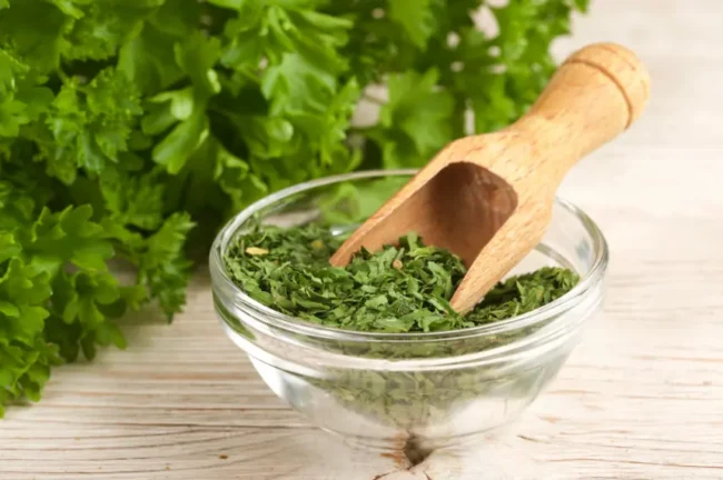 oven dried parsley in a bowl
