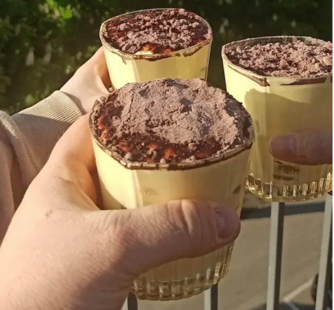 italian christmas desserts-tiramisu mini desserts
