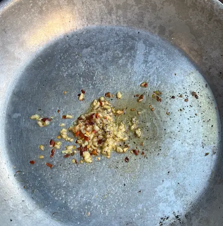 toasting spices for sauteed squid