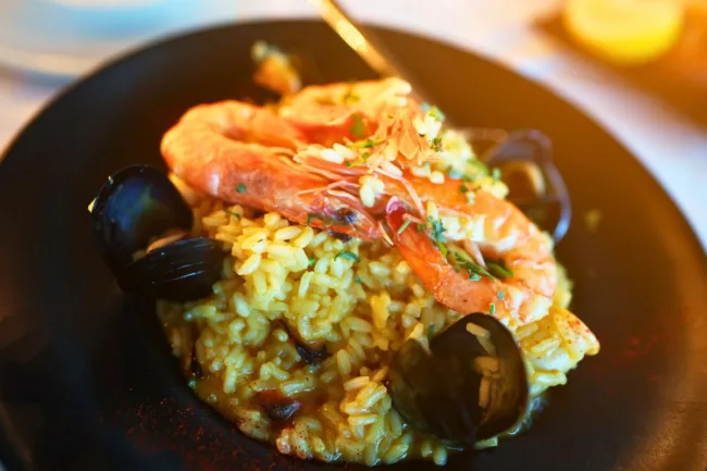 Easy seafood side dish with shrimp and lemon wedges