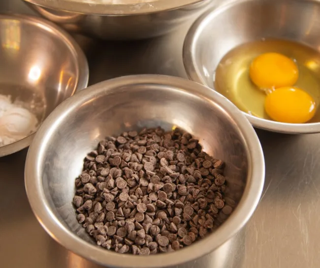 ingredients for butterless chocolate chip cookies