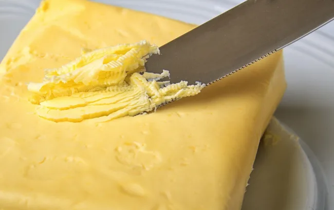 3 ingredient biscuits without milk-margarine
