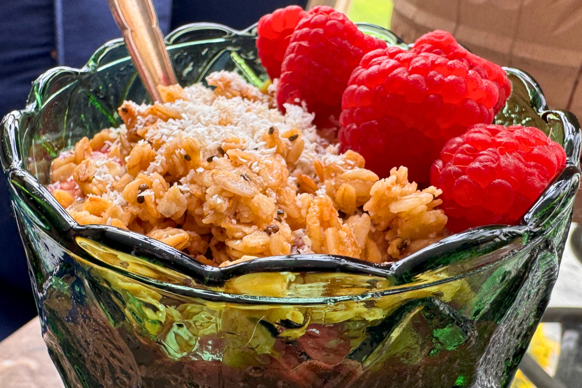Strawberry Banana Smoothie Bowl - Easy banana strawberry smoothie bowl