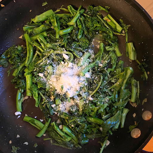 grasted cheese on leaf