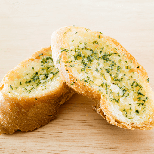 what to eat with alfredo-Garlic Bread